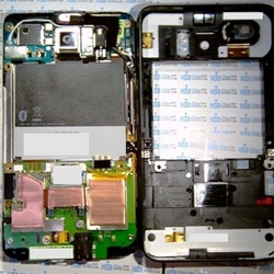 HTC HD2 taken apart!