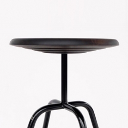 Herrenberger Hocker - a simple but good looking stool by Berlin based Atelier Haußmann.