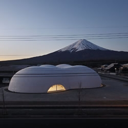 Hoto Fudo is a unique igloo like traditional noodle restaurant at the foot of Japan's famous Mount Fuji...