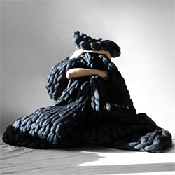 Ohhio super chunky cozy knit blankets handmade by Anna Mo in Ukraine. Lovely photography!