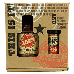 Joe's Kansas City BBQ - a mind blowingly good BBQ experience that was worth the wait on our road trip. Fun packaging (and the perfect gift/souvenir) for their BBQ Sauce + Fry Seasoning gift pack.