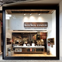 The great design of kitchen shop Kitchen Center in Santiago Chile is the work of Nicolás Lipthay / Kit Corp.