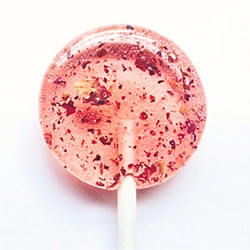 Leccare Lollipops are so pretty and have so many surprising flavors - from peach cobbler to rose & marshmallow, pumpkin spice and far more.