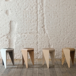 Rayuela is a stool designed by Alvaro de Catalán Ocón.