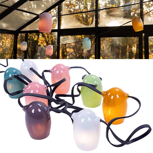 Weltevree Stringlight has stunning mouth-blown glass lampshades. Designed by Floris Schoonderbeek.
