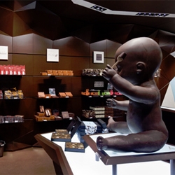 Minale design strategy's interiors for Brussel's Maison des Maîtres Chocolatiers Belges.