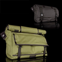 From the guys who brought you Chrome ~ Mission Workshop Messenger bags and backpacks have some pretty sweet features ~ like a rolltop and expansion possibilities!