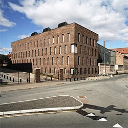 Norway´s new ministry of defense looks amazing. I've never seen a government building like this. By JVA.