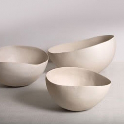 Wabi-sabi feels contemporary ceramics by Nathalie Derouet. Each object is perfectly crafted and have achieve a level that we rarely seen in ceramics works.
