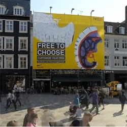 Nike iD's have created a real-time customized billboard in Copenhagen. Christel Winther's winning design was painted on a giant billboard by local artists. Great video!