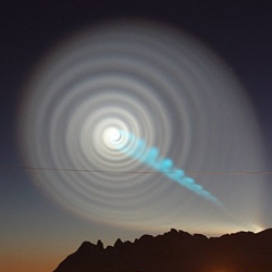 Amazing sky phenomenon in Norway! Take a look. 