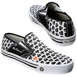 Ben Sherman takes on Pacman ~ with these Blinky black and white slip ons!