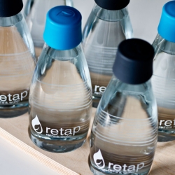 Retap glass bottles are well designed for your daily dose of tapwater. Its organic design looks gorgeous and is easy to clean. In the dishwasher of course.