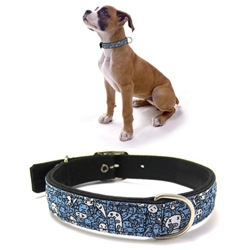 Paris design shop Royal Glamsters has collaborated with Kappachan to bring an adorable line of illustrated collars and ID-tags for dogs and cats. Perhaps the perfect holiday gift for your pets...
