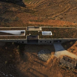 Embedded in the exotic Antiparos lands in Greece, this stunning home comes to demonstrate, once again, the trend of stone homes.  The amazing architecture plans belong to Deca, based in Athens.