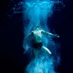 A look at Ruud Baan's underwater photographs of ballet dancers...