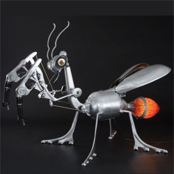 I just love everything about artist Nemo Gould's kinetic sculptures. My favourite one is the one of the Praying Mantis.