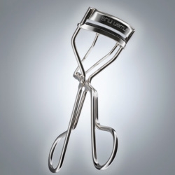 Shu Uemura updates a classic - new eyelash curler: "mushroom" shape silicon pad and updated hinge technology for precisely distributed pressure