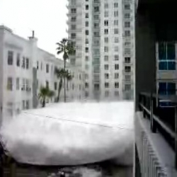 Foam City | Teaser of the new commercial from Sony for its line of CyberShot cameras, a tsunami of foam in the city of Miami!