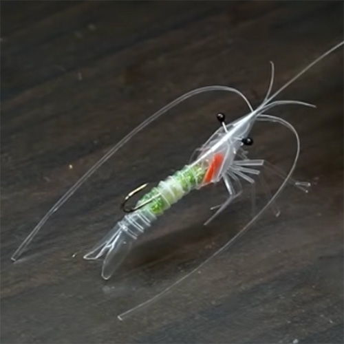 Imaginative Guy on YouTube makes impressive shrimp lures out of plastic drinking straws and catches cuttlefish and more!