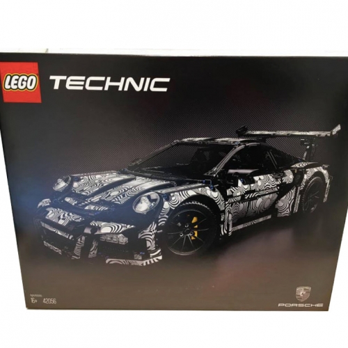 Sneak peek of the Lego Technic Porsche 911 - as nice as the design is... i love that they have the prototype camo look.