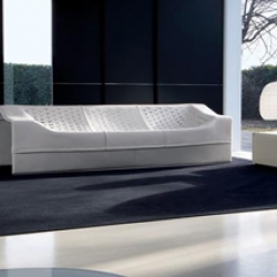 Jean Nouvel, French architect always searching for new expressions, is responsible for SKiN, a sofa which is remarkable for its simplicity.