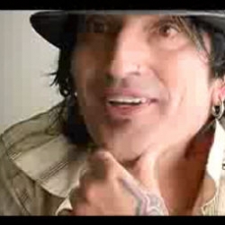 Tommy Lee goes green..., maybe too much? Hilarious commercial for Planet Green TV with Tommy Lee and Ludacris competing to show who is more "eco-friendly"