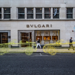Land Rover has installed wireframe sculptures in London to introduces the new Range Rover Evoque Convertible.