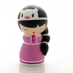 New Heroes dolls from Momiji are realeased today. This one is named Yee-Ha! She likes watercress and Maya Angelou. Each one is packaged in an inflated pillow bag.